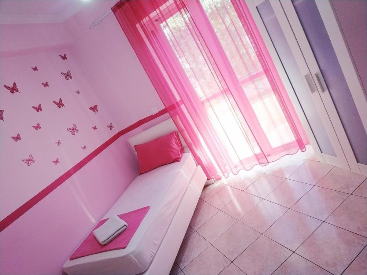 Jimmy's House 2 *